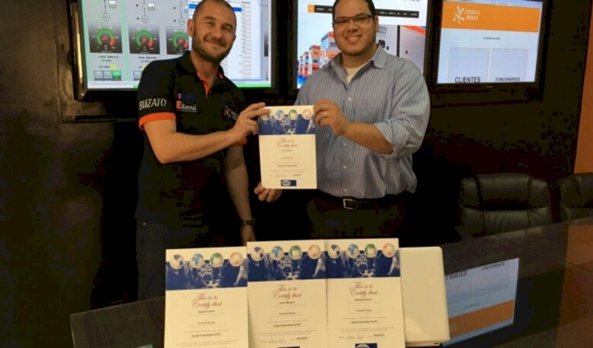 Certificação Caterpillar