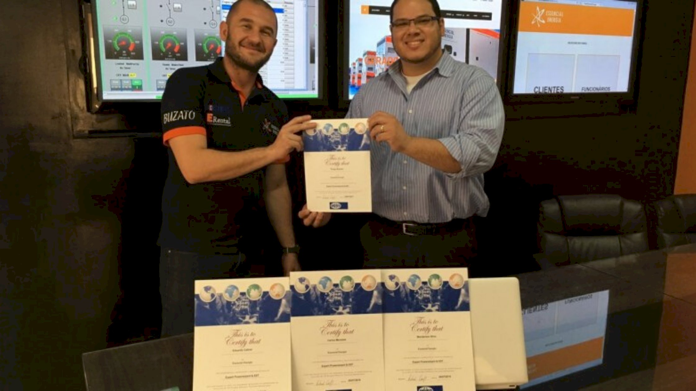 Certificação Caterpillar